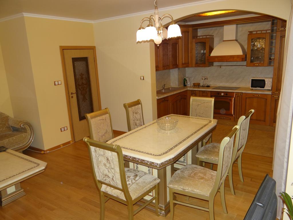 Luxury Versailles Apartments Center Opera Бургас Экстерьер фото